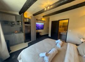 Auberge - Nostradamus De Provence, posada u hostería en Salon-de-Provence