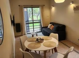 Departamento moderno con vista única a Plaza Sarmiento