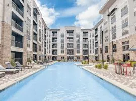 Luxury Apartment - Pool Restaurants & Shopping