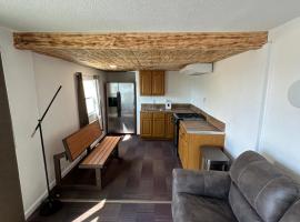 Top of The Hill 3rd Street – hotel w mieście Camp Verde