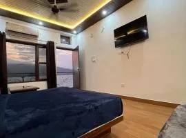 aviral home stay