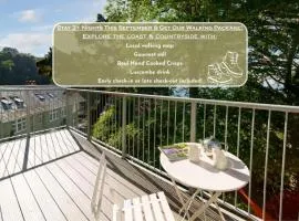 Tree Top - Perfect Apartment For Relaxing Getaway, Balcony, Parking