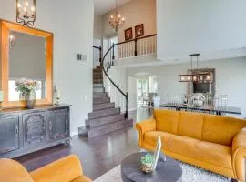 12 Mi to Disneyland! Sleek Suburban Home