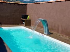 Sítio metamorfose, hotel in Piranguçu