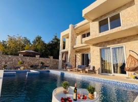 Villa Lotos, villa in Budva