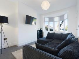 Spenny Homestay - Monthly & Weekly Stays, hotel in Byers Green