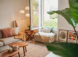 Stylish accommodation with dressing room & workspace