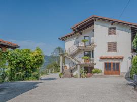 Apartment Marta Slovenia Natures - Happy Rentals, hotel a Levpa