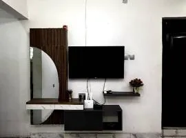 Tami's Apartment 2