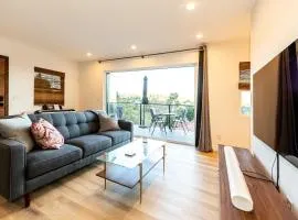 Hidden Oasis 3 bedroom 2 bathroom Home With large backyard and Views Near DTLA