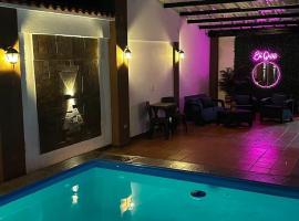 Hotel Oasis Premiun Sevilla, hotel in Sevilla