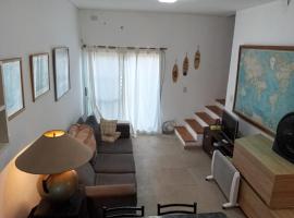 Hostel Italia Fisherton, habitación en casa particular en Rosario