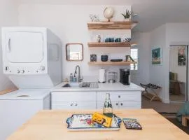 Renovated Stylish Guesthouse By Claremont With Private Patio