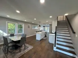 Modern 4BR Family Home with Grill