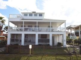 Oceanfront 4-Bed Home in Palm Coast، فندق في Marineland