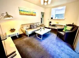 1 Bdrm With Parking, Walk to Beach