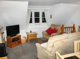 Iris Apartment
