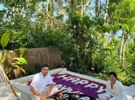 Romantic Eco safary tent,Cozy by Natura,private pool,sea view, Exotic luxury private glamping