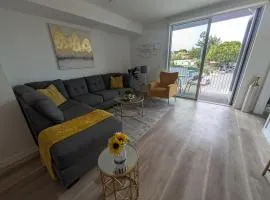 2 Bedroom Apartment in Santa Monica