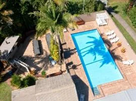 Tropical Hibiscus Caravan Park