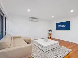 Sorrento Waterfront Retreat & Pool