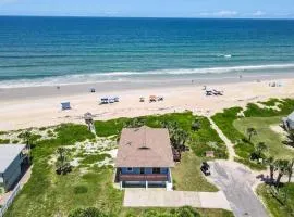Oceanfront Steps to Sand Deck & Pets Welcome