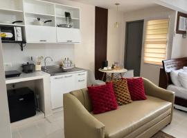 Dainty Den LF508 - Comfy & Chic Home beside Enchanted Kingdom, hotell med pool i Santa Rosa