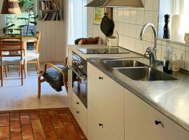 Sustainable Cabin In Beech Forest At Mellby Käsk, hotel a Kivik