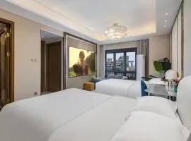 Fsmile Viessmann City Resort Suites
