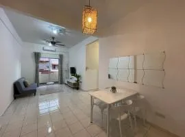 Tiffany Homestay Villa Permai Apartment