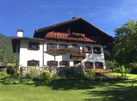 B&B Rossodisera, hotell sihtkohas Domegge di Cadore