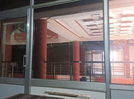 Hotel razia, khách sạn 4 sao ở Manāli