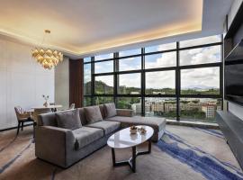 Mercure Shenzhen Longgang, מלון בשנג'ן