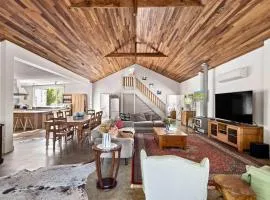 Wisteria Vines Estate Rustic Elegance by the Coast