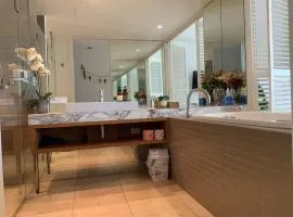 'Jemingar's Place' 207 - Rainbow Beach