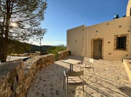 Aethon Retreat, hotelli kohteessa Kousés