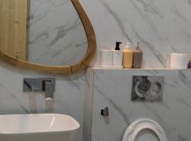 Mukteshwar - Naz stays, готель у місті Мукетсвар