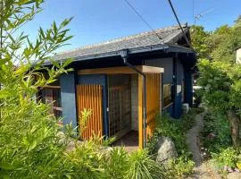 伊勢ブルーヴィラ本館と離れ