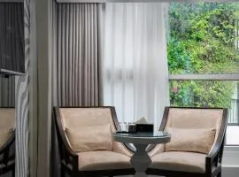 J Village Hotel - Triệu Việt Vương