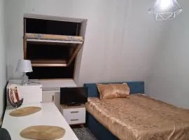 Rooms in WOLA near Rondo ONZ i Daszyńskiego