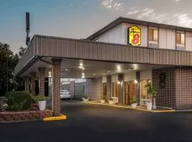 Super 8 by Wyndham Terre Haute