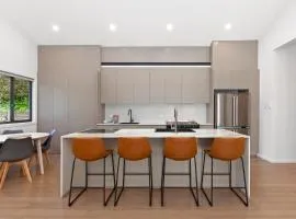 Spacious 4-Bed House in Scenic Wentworth Falls