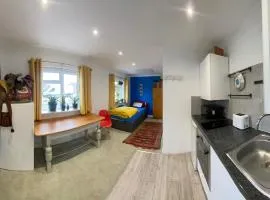 The as private as you prefer Annexe