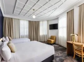 Royal Exhibition Hotel
