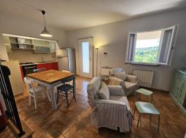 A Casa Nostra, hotel en Montopoli in Val dʼArno