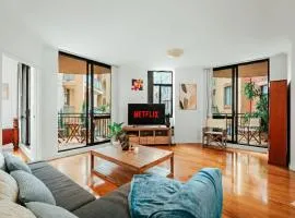 2 Bedroom Apartment Pyrmont with Balcony