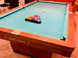 Modern 7BR Holiday Villa – hotel w mieście Rødby