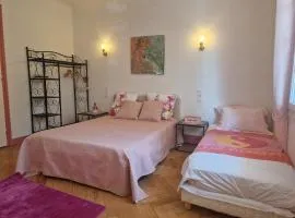 Chambre 5 Rose - WIFI - Proche gare