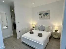 5 Aviv Place