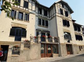 Apartamentos Pirineo, accessible hotel in Isaba
